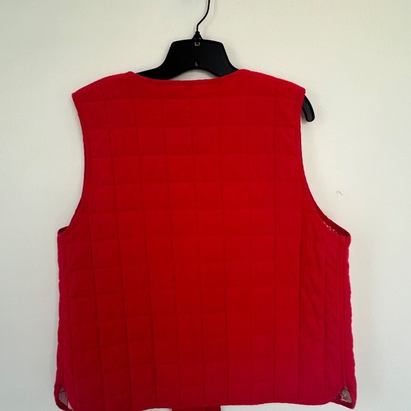 Red reversible Quilted vest UK size 16 (US 12) - Picture 4 of 4